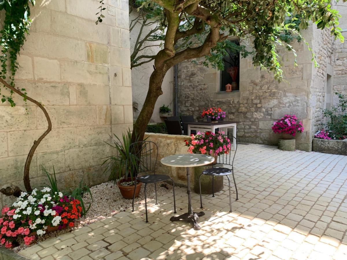 Apart D'Arc Saintes Exterior photo